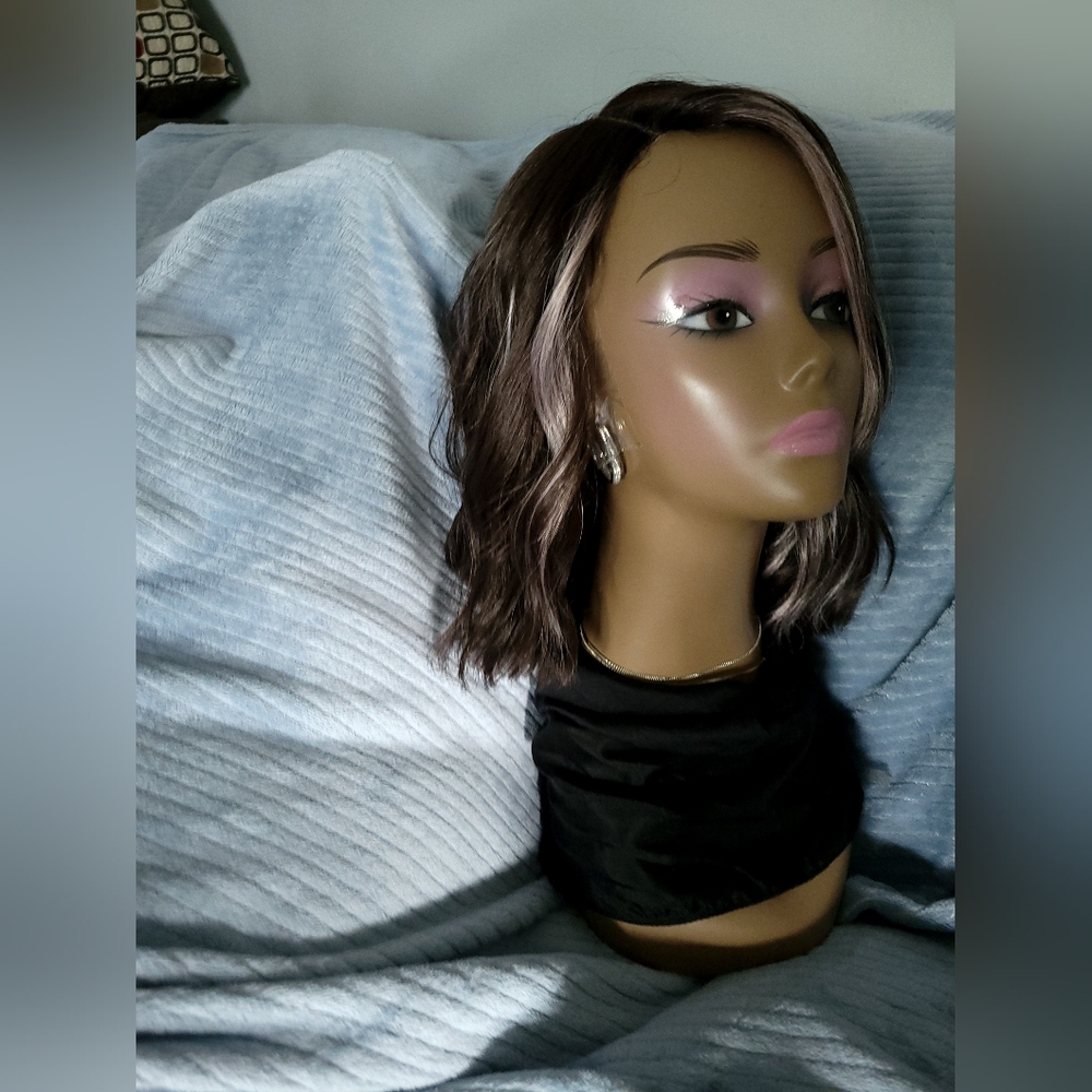 Gorgeous Wig!!! Browm With Light Pink And Blonde Highlights - Picture 3 of 14